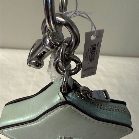 Coach Star Bag Charm Keychain Mint Green Leather NWT 3.5"x3" - Picture 3 of 5